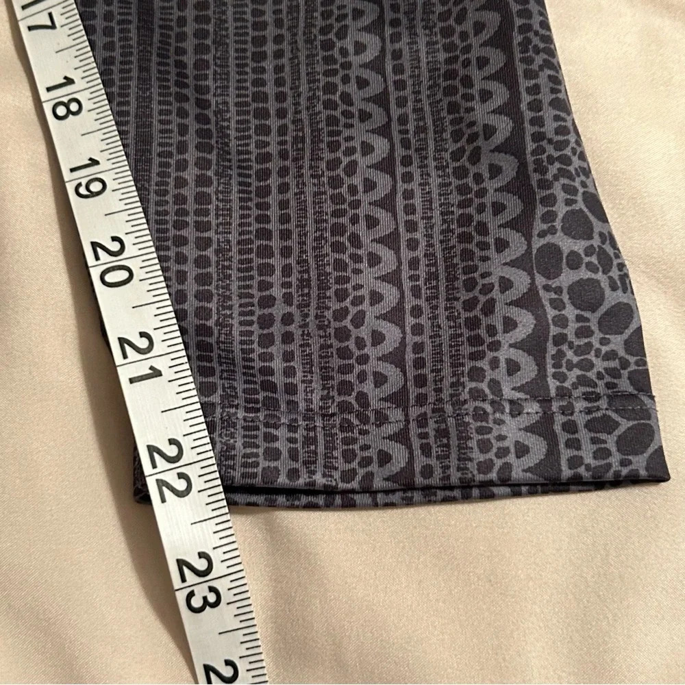 PrAna Women’s Med Black Limbo Printed Roxanne 7/8 Active Legging Geometric - Picture 10 of 10